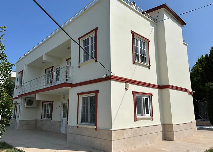 Tuerkan Villa *