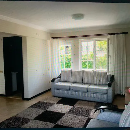 Tuerkan Villa *