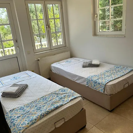 Tuerkan Willa Kusadası