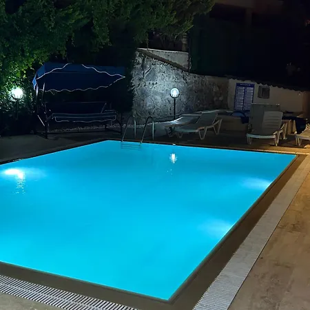 Tuerkan Villa